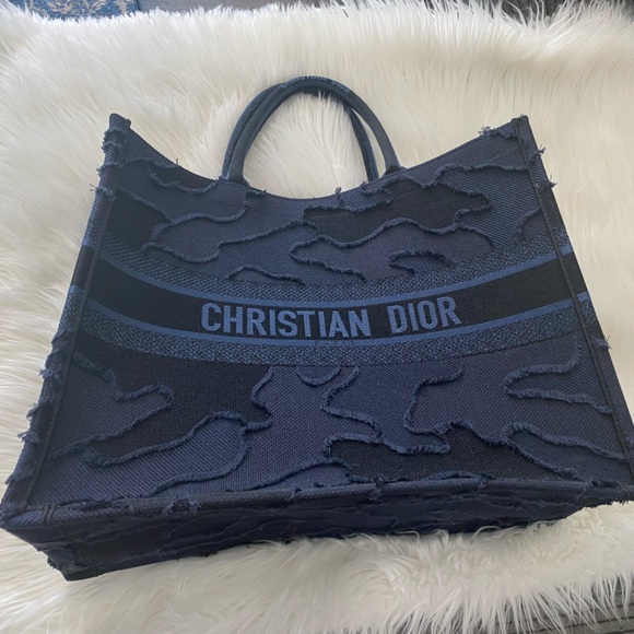 LIKE NEW💯CHRISTIAN DIOR Canvas Embroidered Camouflage Large Book Tote Blue - Picture 10 of 16